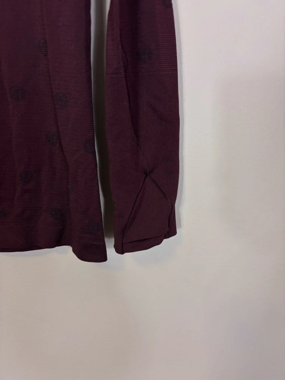 lululemon athletica Long Sleeve Crewneck Top Maroon Top with Logo Dot Print 8